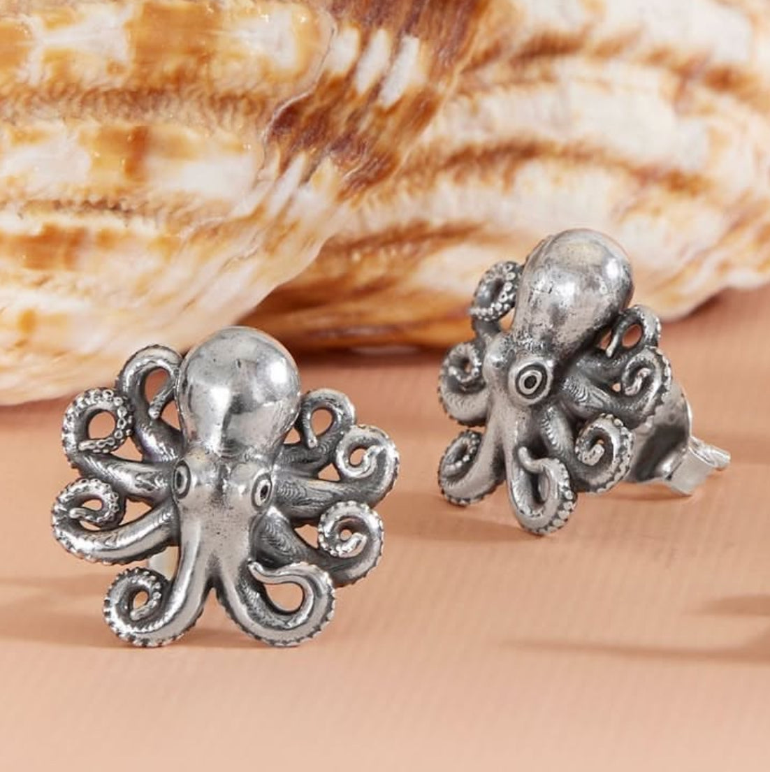 Zilveren oorbellen babyoctopus