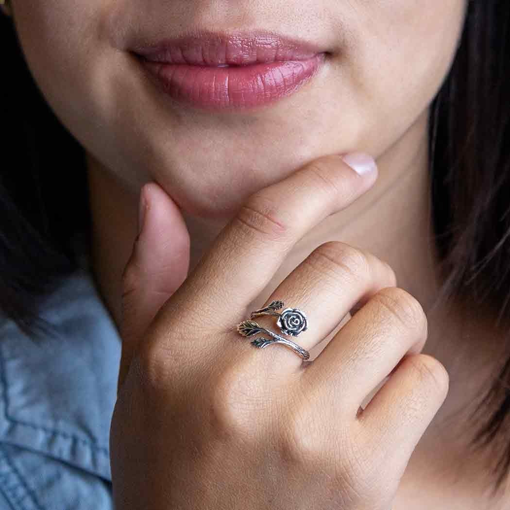 Silver ring rose