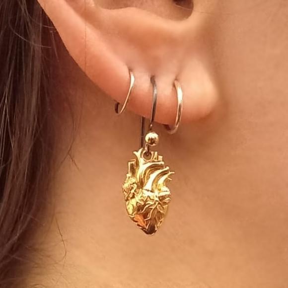 Zilveren oorbellen met bronzen anatomisch hart - Fairy Positron