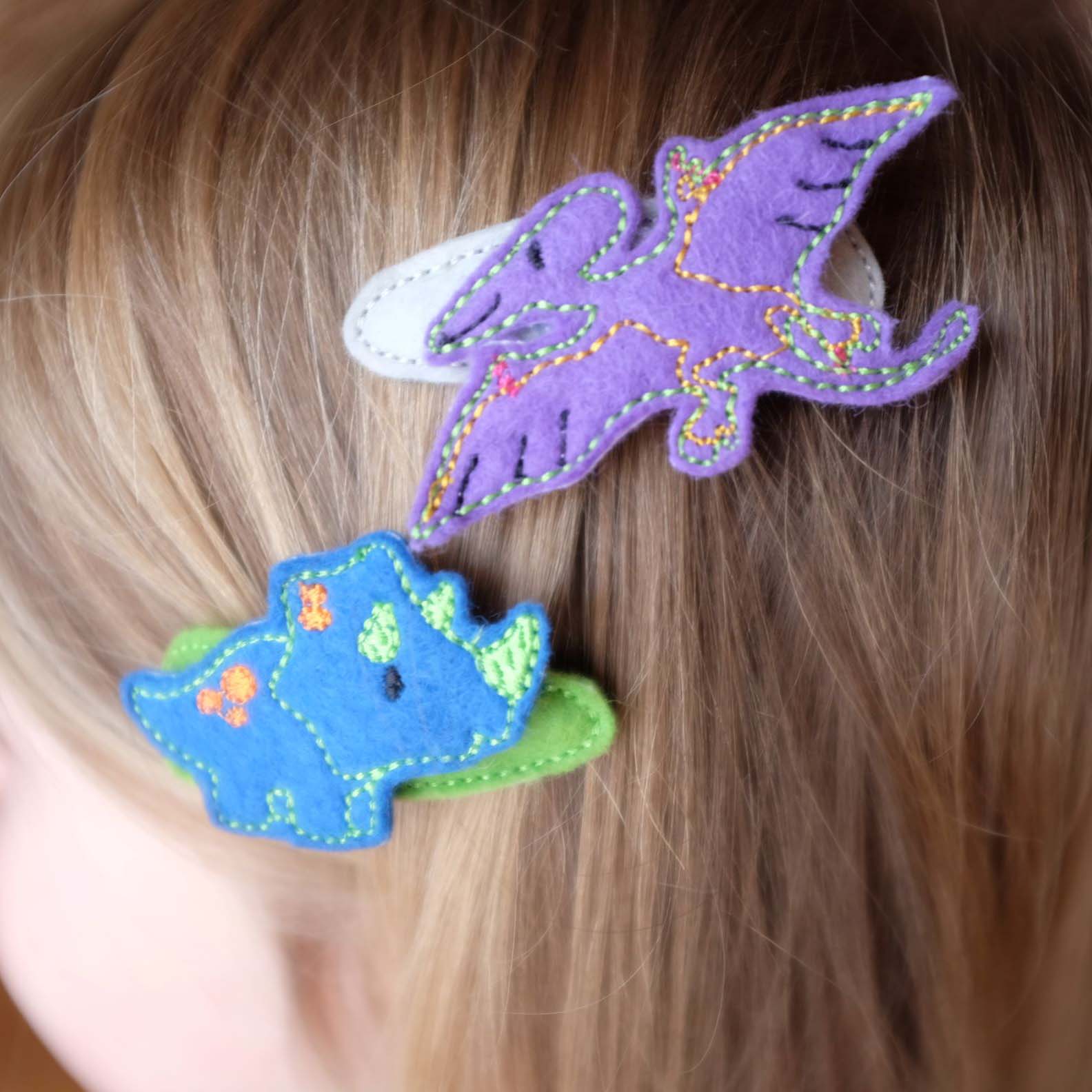 Plastic-free hair pins