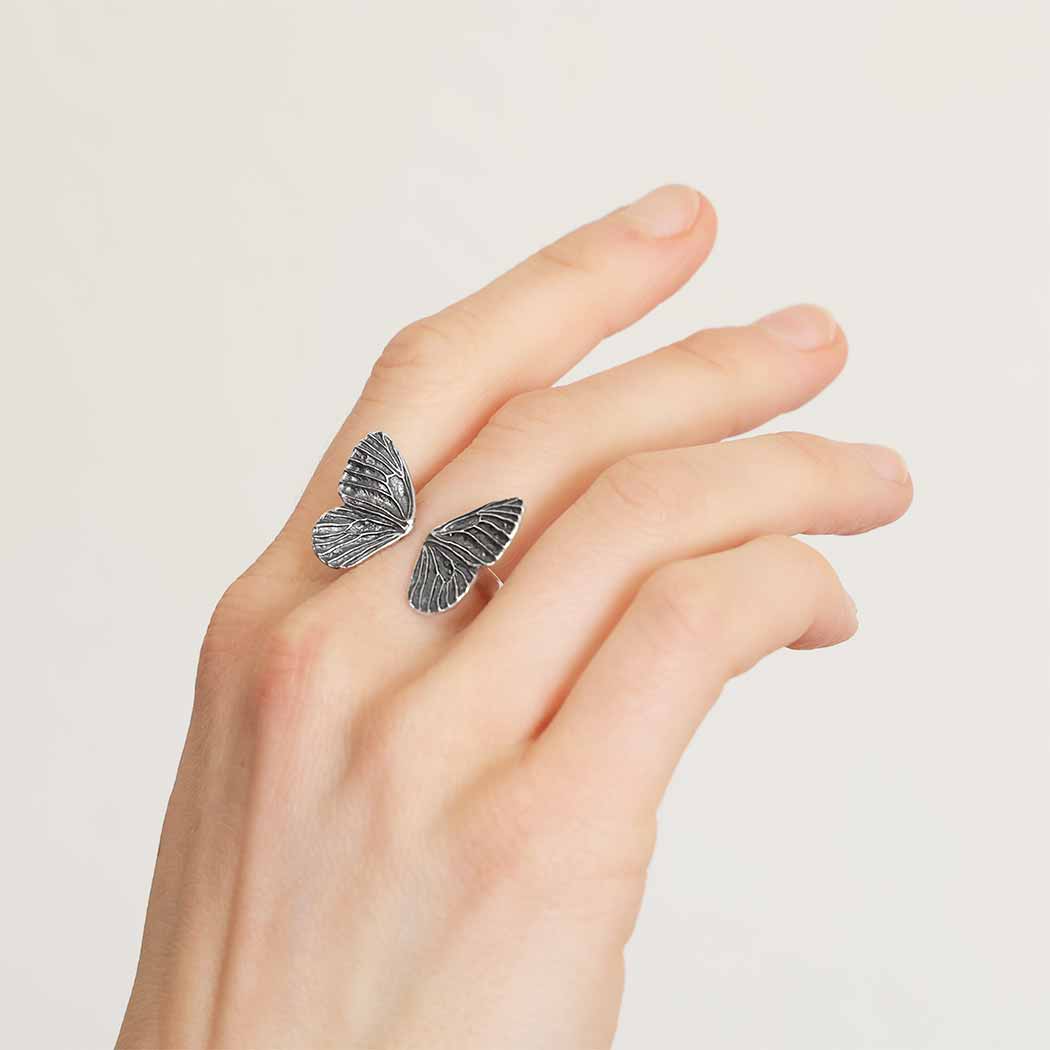 Zilveren ring vlindervleugels