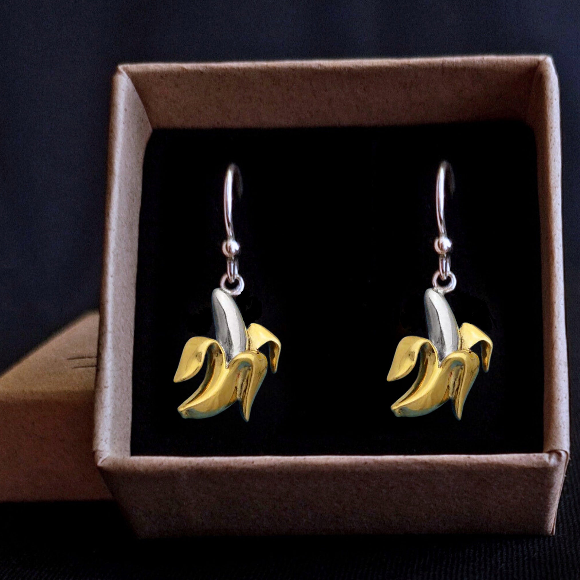 Zilveren/bronzen oorbellen banaan