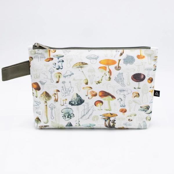 zip case "woodland mushrooms" - Fairy Positron