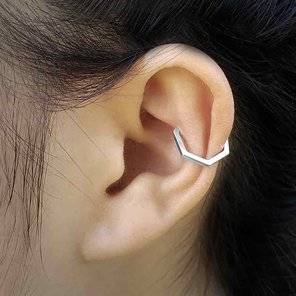 Zilveren oorbel hexagoon (earcuff) - Fairy Positron